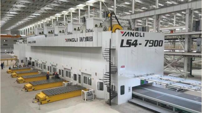 揚(yáng)力集團(tuán)“2500T機(jī)械多連桿沖壓線”被認(rèn)定為2023年江蘇省首臺（套）重大裝備！